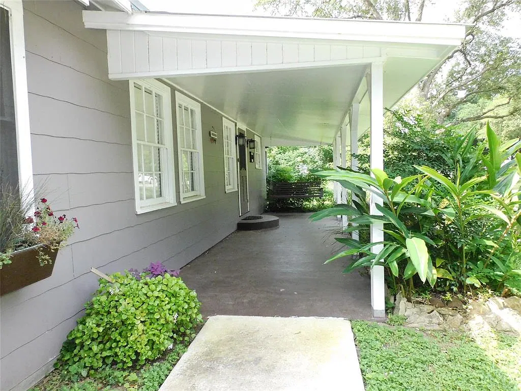 3 bed, 1544 sqft, $2,000 — Photo 2