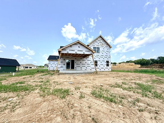 2nd image of 13 Pine Hills Ct