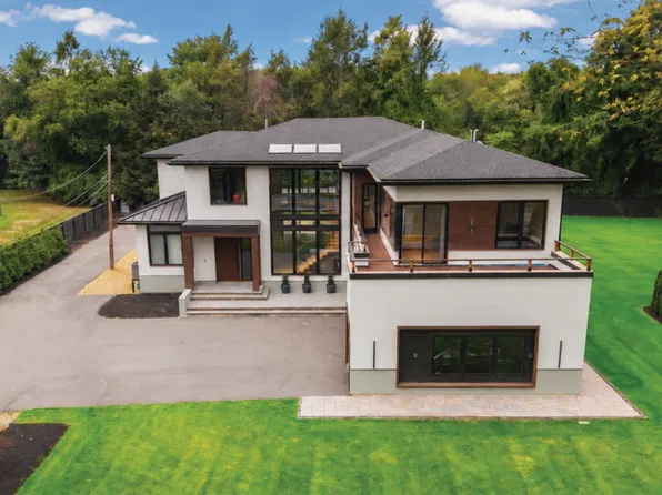 514 Water St, Wakefield, MA 01880