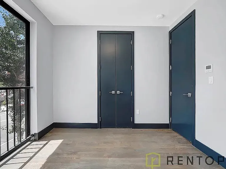 475 Grand St #3N — Photo 7