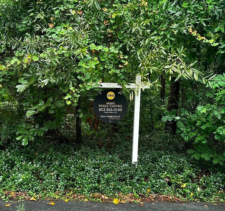 1st image of 521 Winding Way