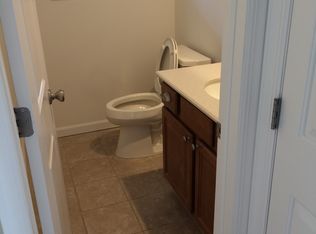 57 Edgewood Rd #A, Port Washington, NY 11050