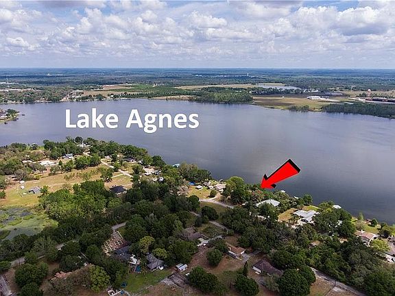 2nd image of 811 Lake Agnes Dr