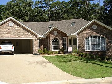 1st image of 150 Southpark Pl