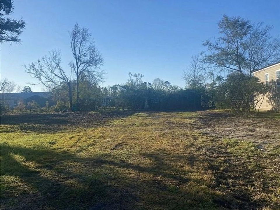 2nd image of 1625 Whispering Pines Dr