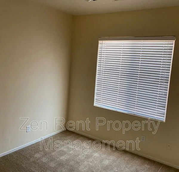 4569 E Sundance Ave — Photo 8