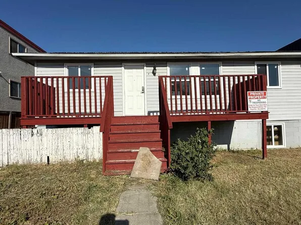 1718 W 37th St SE, Calgary, AB T2A 1E8
