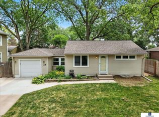2748 S 38th St, Lincoln, NE 68506