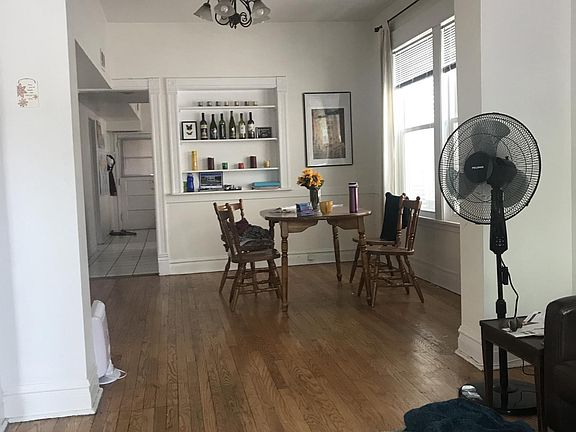 3rd image of 2108 W Belle Plaine Ave APT 1