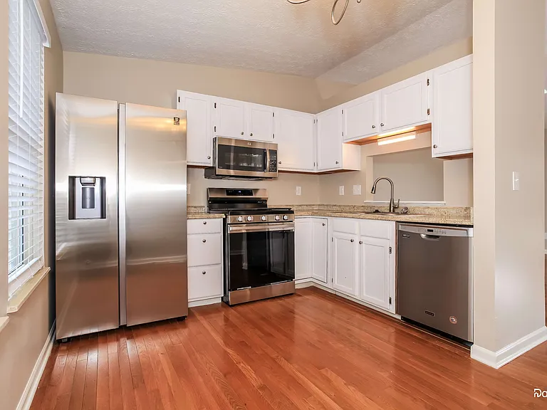 6883 Bennell Dr — Photo 3