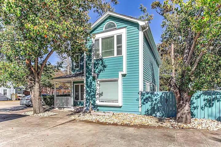 926 Tiffany Ln