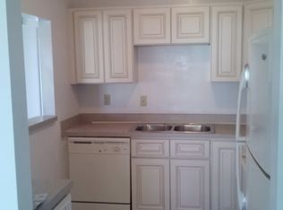 2338 Glenmore Cir, Sun City Center, FL 33573