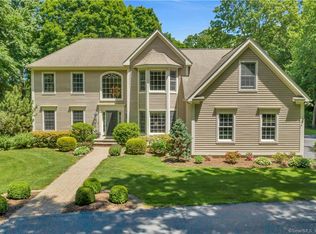 17 Monitor Hill Rd, Newtown, CT 06470