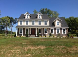 9855 Hilltop Dr, Bangor, PA 18013