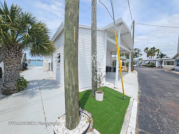 5th image of 1375 Pasadena Ave S Lot 703