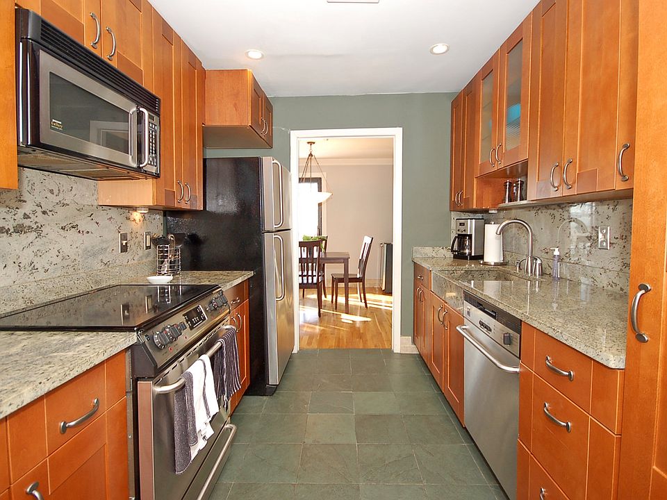 1st image of 73 Vacca Dr