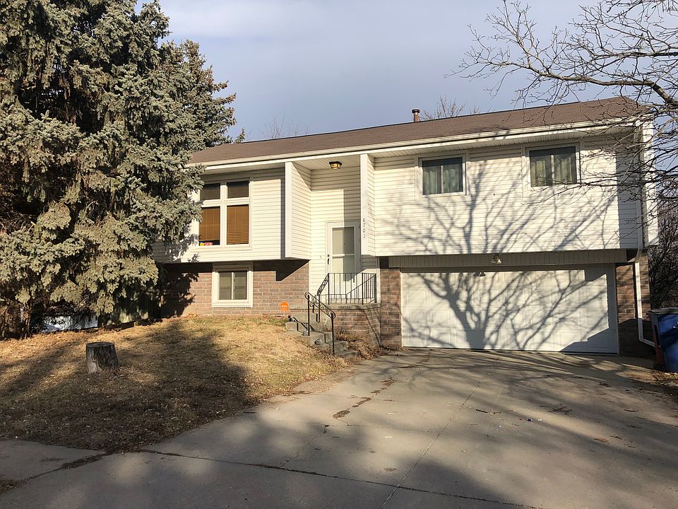 1st image of 8701 S 142nd Ave