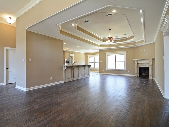 5th image of 2208 Airborn Dr