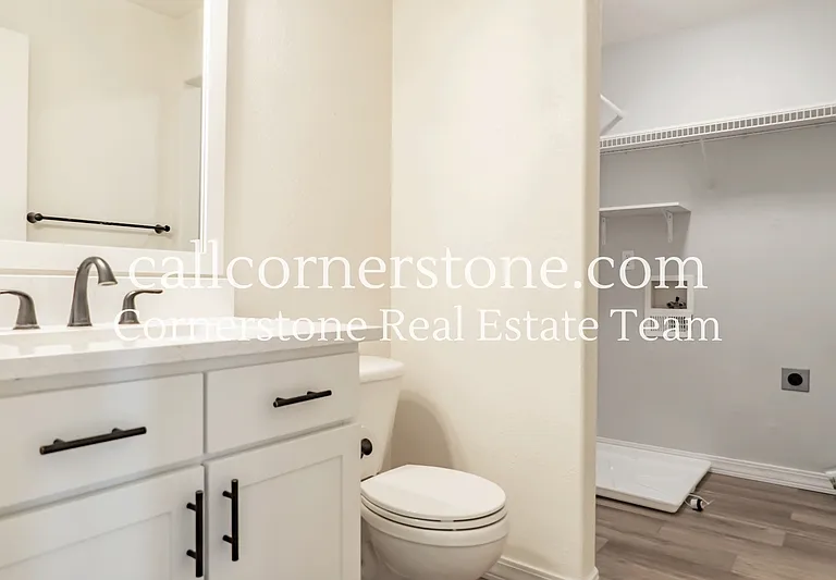 4735 Malcom Ct — Photo 17