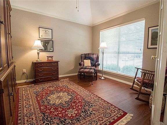 4th image of 8745 Turnberry Dr