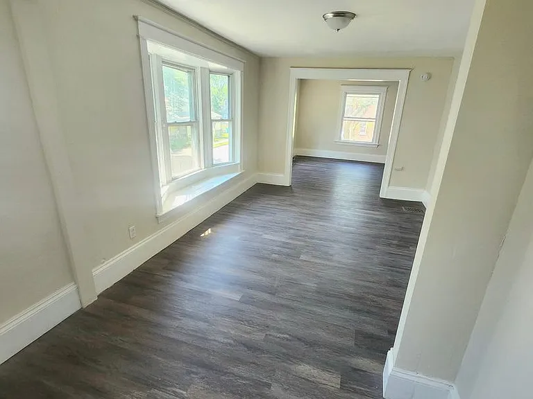 357 Columbia Ave — Photo 6