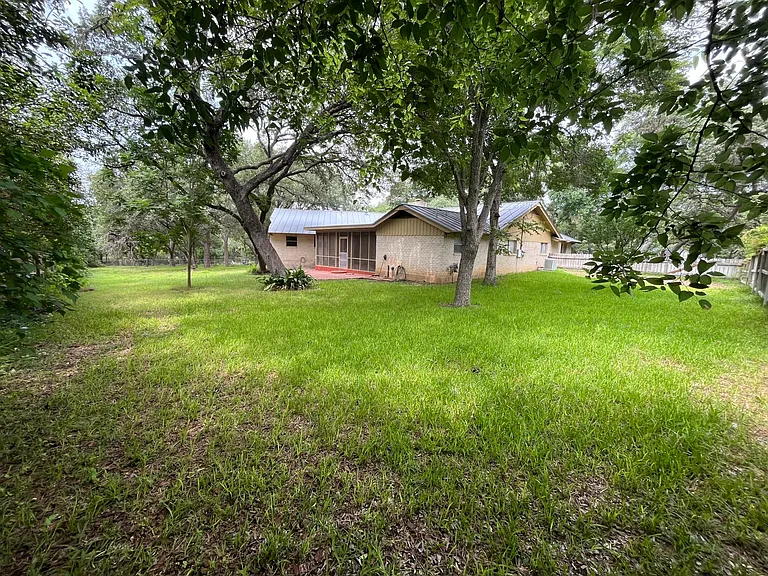 108 Pepper Bush St — Photo 4