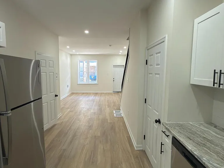 3029 Redner St — Photo 3