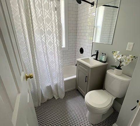 5th image of 233 Lafayette St
