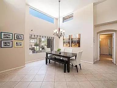 4 bed, 2605 sqft, $5,500 — Photo 2