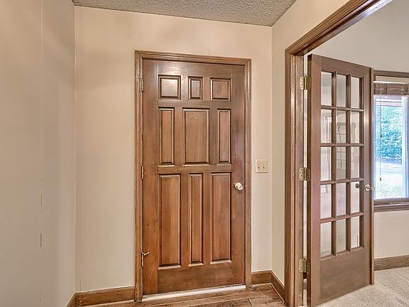 5th image of 229 Welsh St