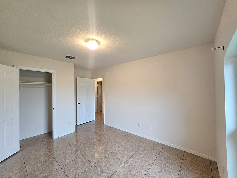 5705 Mandalay — Photo 25