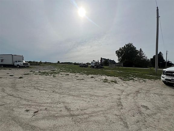 4th image of 0 Angle Rd
