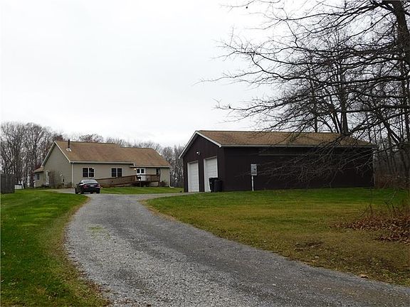 3rd image of 117 Burns Ln