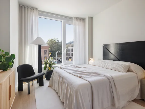 544 Carroll Street image 3 of 16