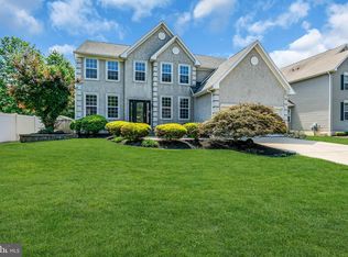 26 Creekwood Dr, Bordentown, NJ 08505