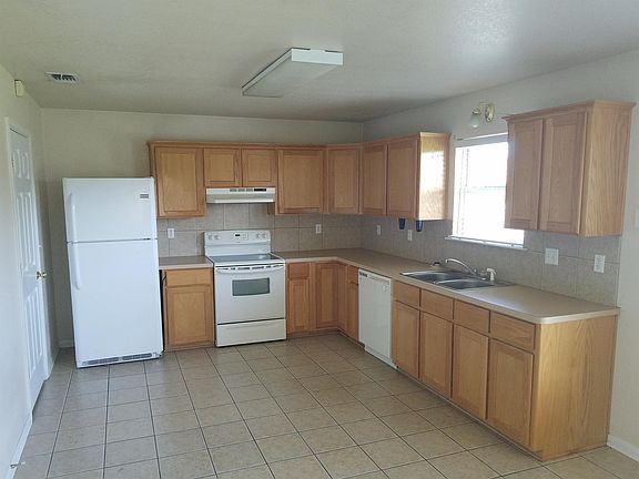 Kitchen (1)