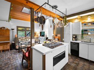 1168 Burnside Rd W, Saanich, BC V8Z1N6