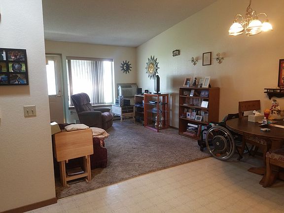 2nd image of 3013 Bongey Dr APT 6