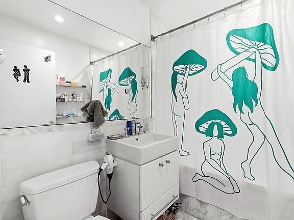 5th image of 635 W 42nd St APT 4E