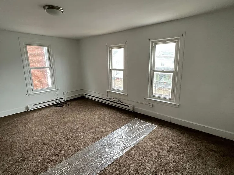 1055 N Duke St — Photo 4
