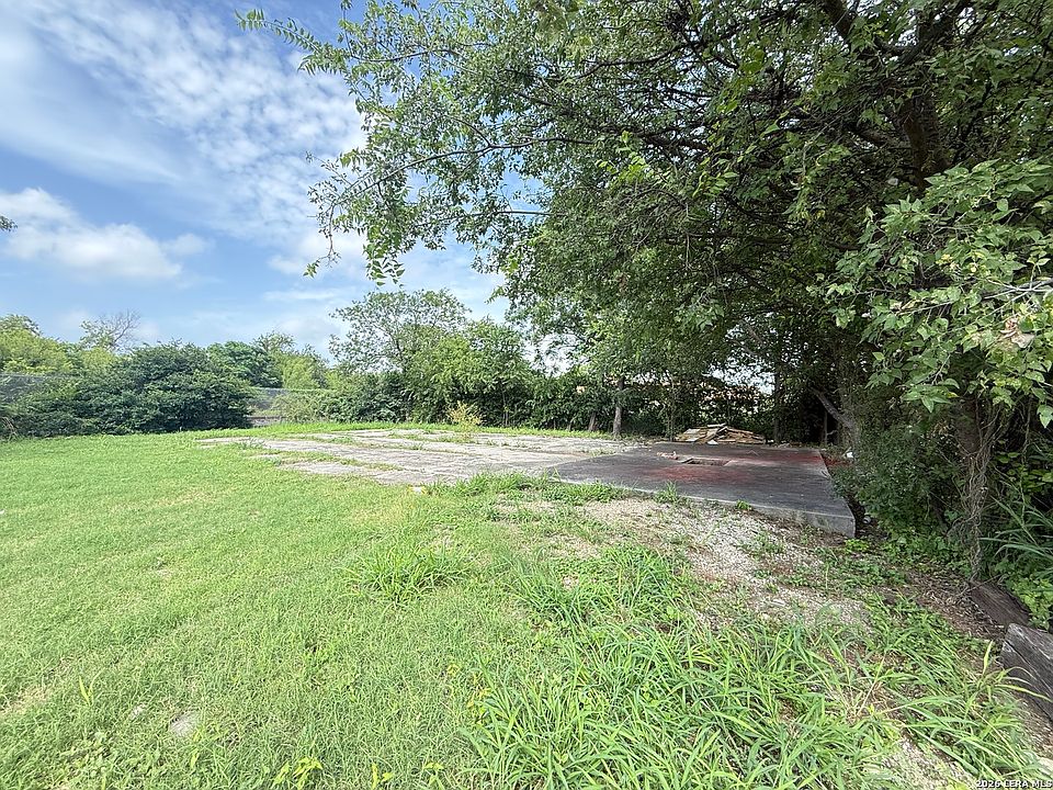 1st image of 246 W Lachapelle LOT 10