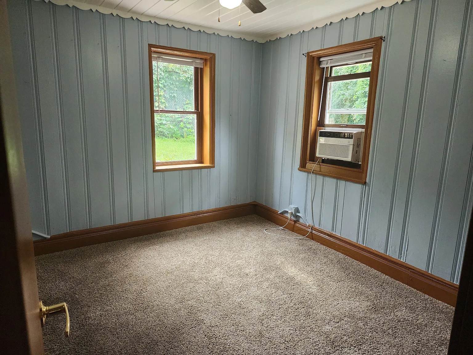 3 bed, 700 sqft, $1,700 — Photo 2