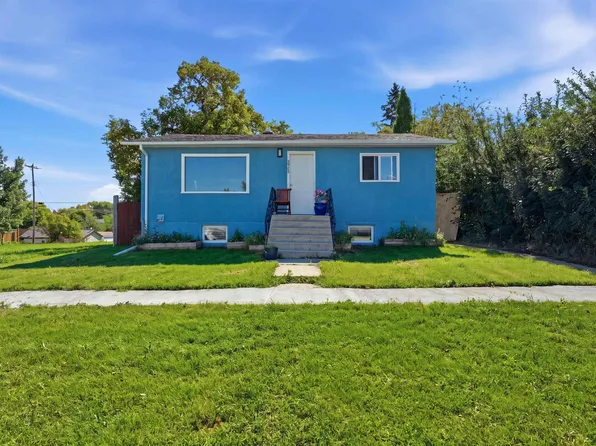 4915 49th Ave, Onoway, AB T0E 1V0