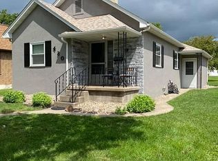420 W 3rd St, Spring Valley, IL 61362