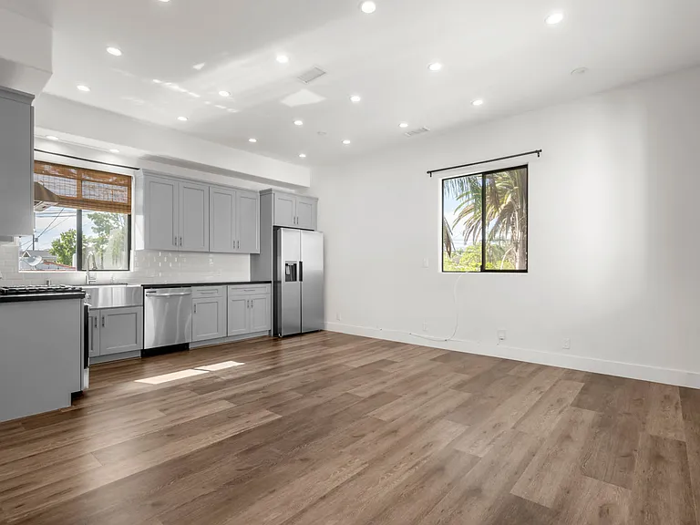 1625 Stearns Dr — Photo 5