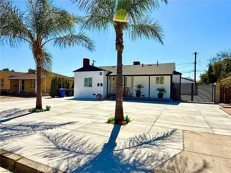 7935 Cleon Ave — Photo 1