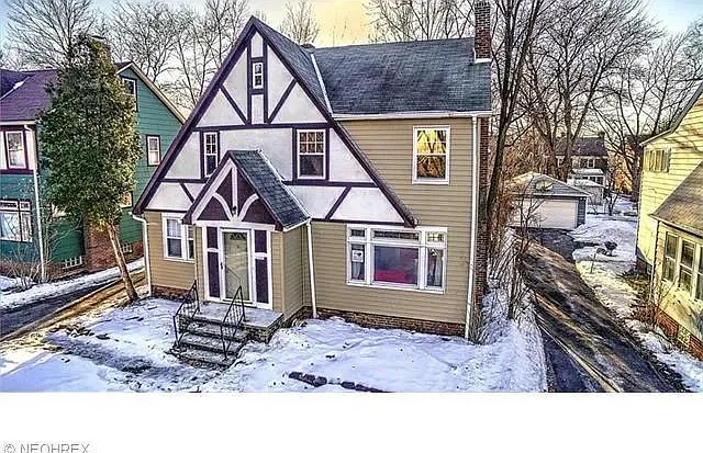 884 Beverly Rd — Photo 1