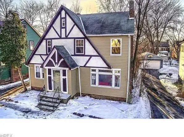 884 Beverly Rd, Cleveland Heights, OH 44121