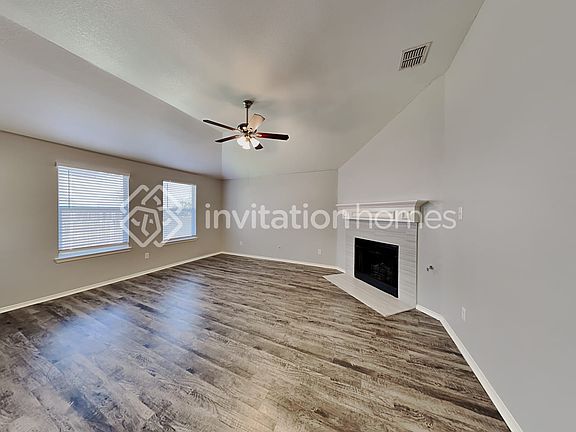 4th image of 15636 Landing Creek Ln