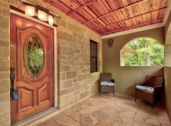 3rd image of 371 Oak Trail Dr